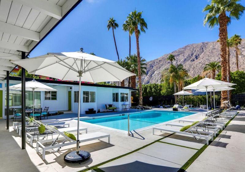 Calla Lily Inn Palm Springs Eksteriør bilde